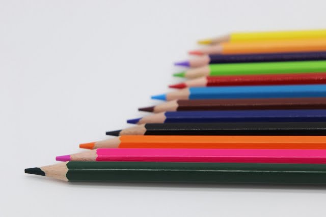 平行-色鉛筆
